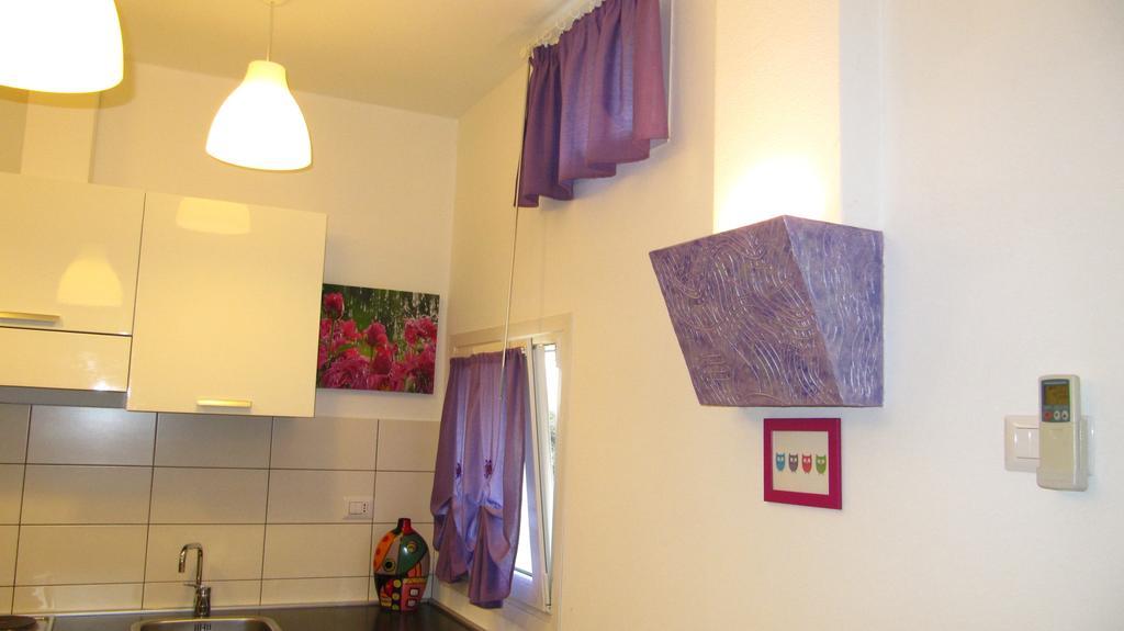 Casetta Romantica Viola Lerici Pokój zdjęcie